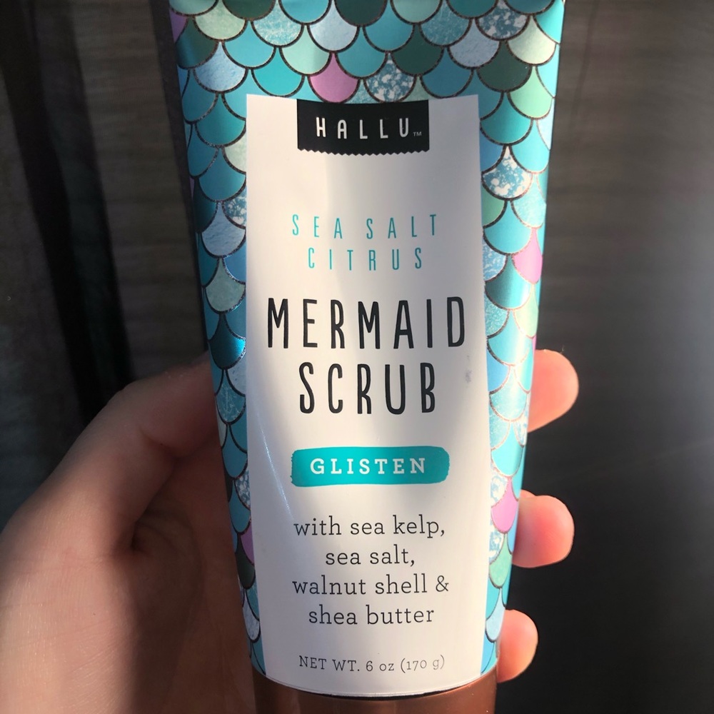 Exfoliating scrub